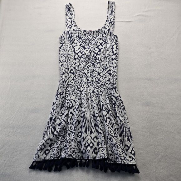 Lilly Pulitzer Jarrett Sleeveless romper Size Medium faux wrap with tassels - Picture 2 of 4